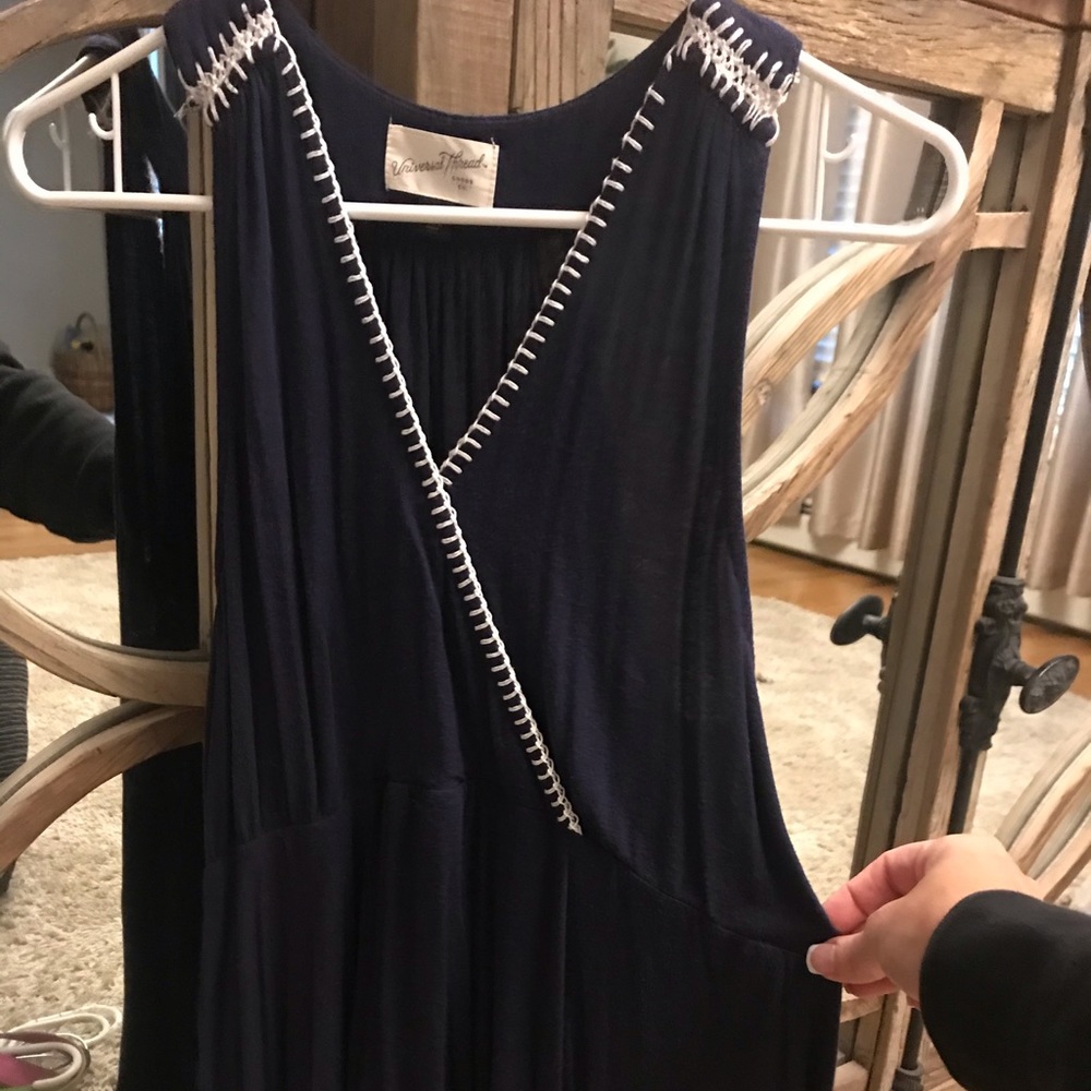 Universal Thread top